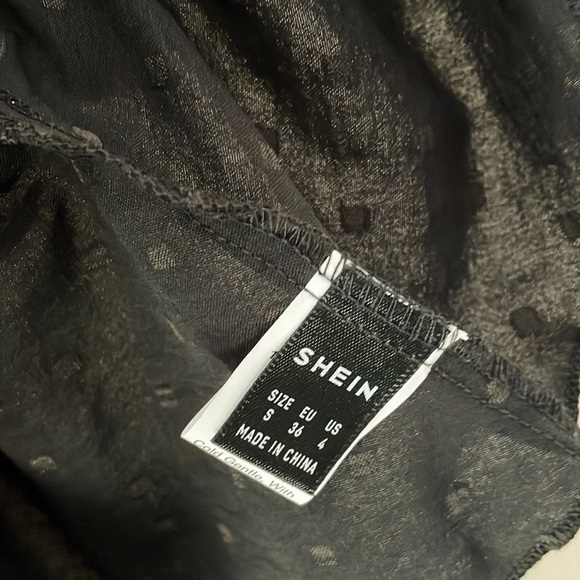 SHEIN‎ Textured Black Tank - Picture 5 of 7